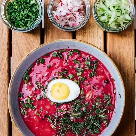 Greta Oda ve Kahvaltı Świerzawa