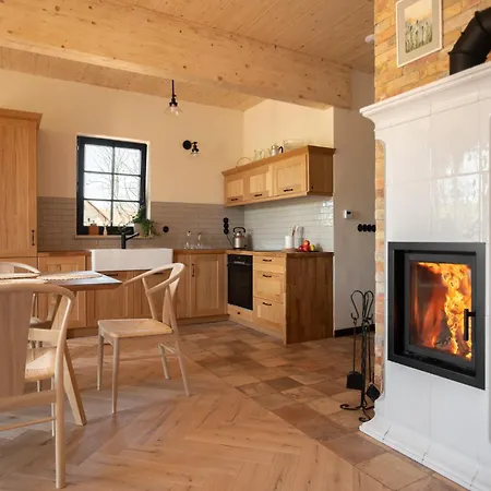 Greta Oda ve Kahvaltı Świerzawa